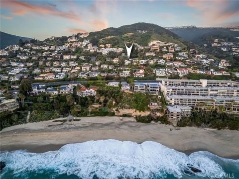 Photo of 31331 Holly Drive, Laguna Beach, CA 92651 (MLS # OC26035748)