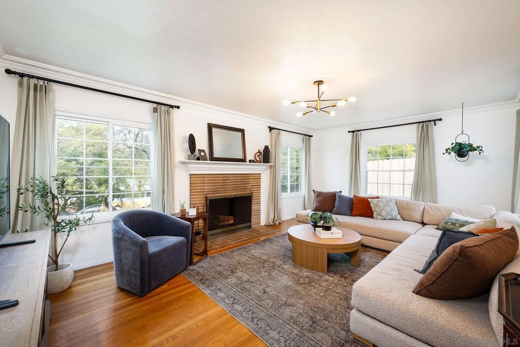 Photo of 8845 Greenview Pl, Spring Valley, CA 91977 (MLS # 260005060)