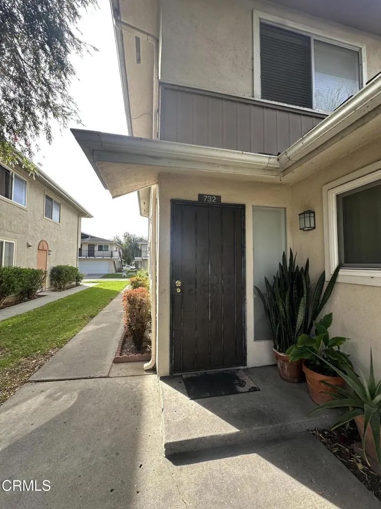 732 W Hemlock Street