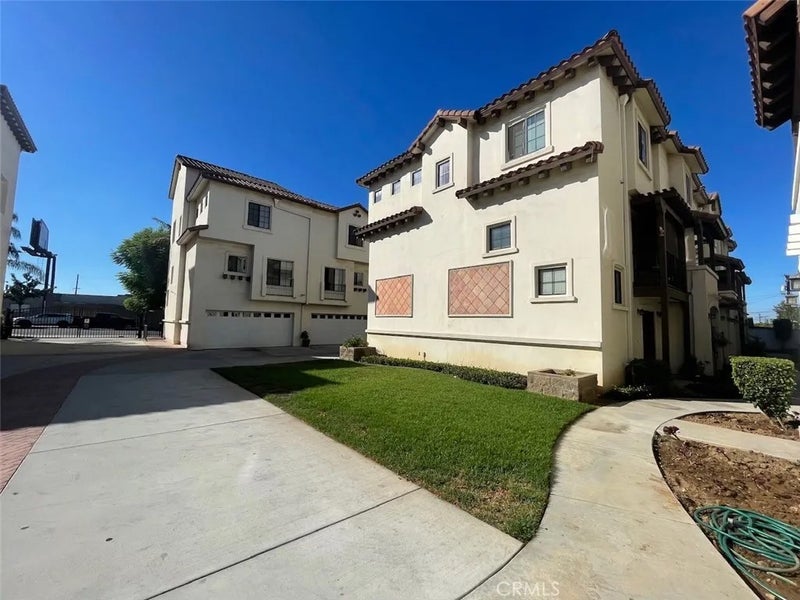 1075 N. Maclay Avenue 25