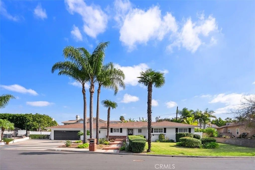 Photo of 13592 Saigon Ln, North Tustin, CA 92705 (MLS # NP26028746)