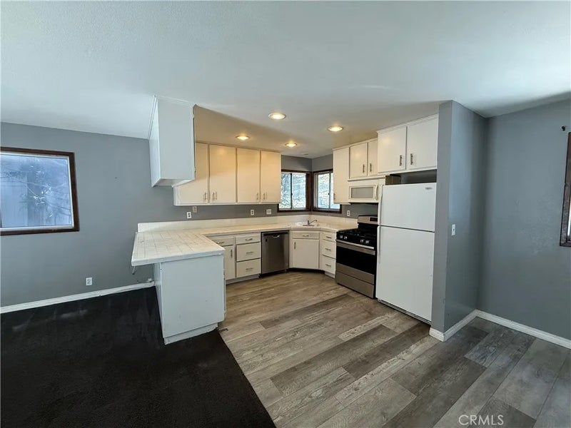 333 La Casita Dr