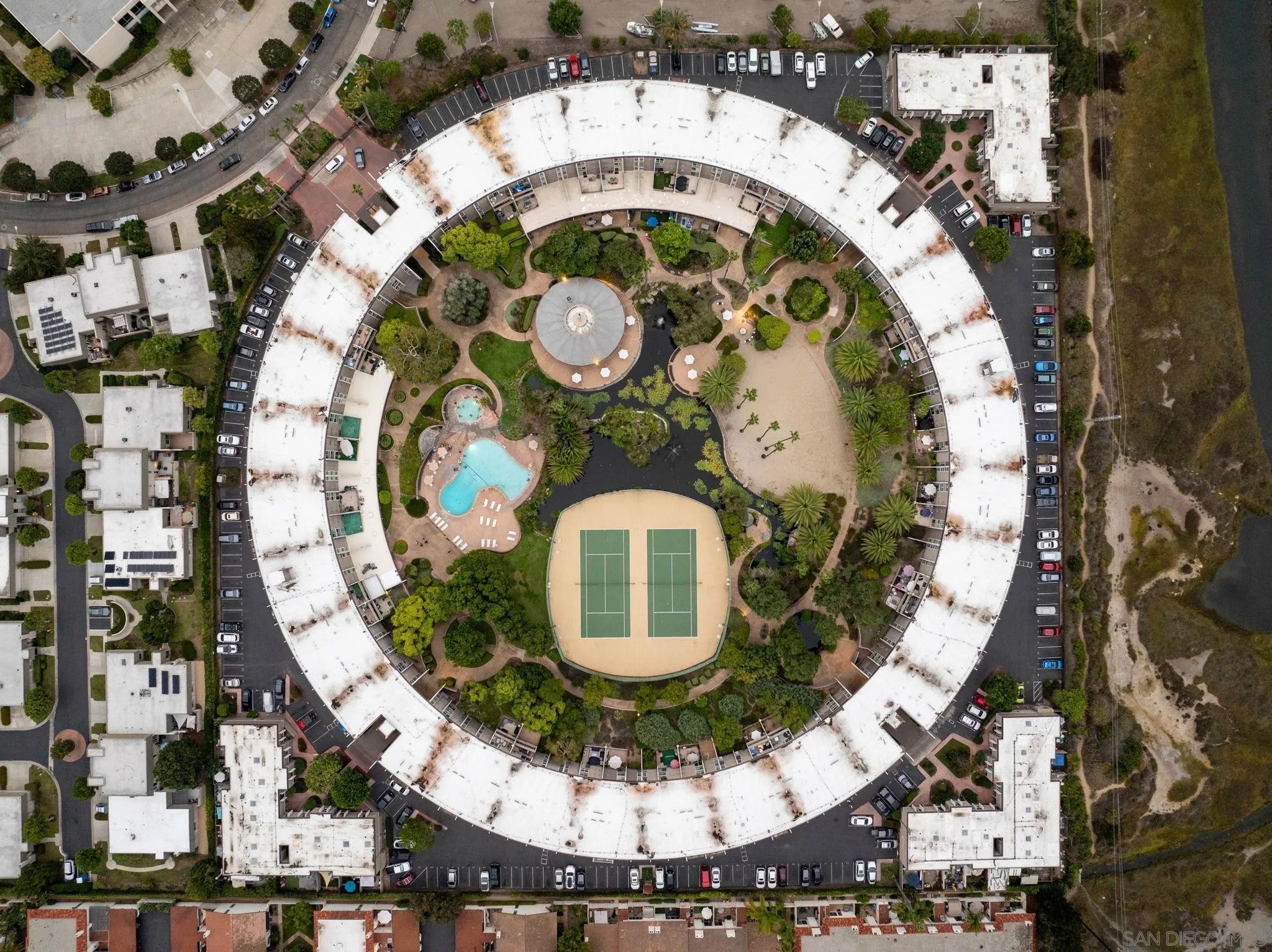 3050 Rue Dorleans 308