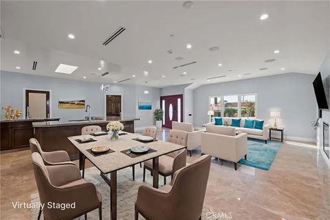 Tiny photo for 1362 Linden Avenue, Glendale, CA 91201 (MLS # GD25238119)