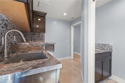 Tiny photo for 1362 Linden Avenue, Glendale, CA 91201 (MLS # GD25238119)