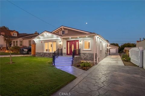 Photo of 1362 Linden Avenue, Glendale, CA 91201 (MLS # GD25238119)