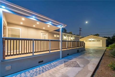Tiny photo for 1362 Linden Avenue, Glendale, CA 91201 (MLS # GD25238119)