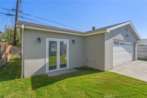 Tiny photo for 1362 Linden Avenue, Glendale, CA 91201 (MLS # GD25238119)