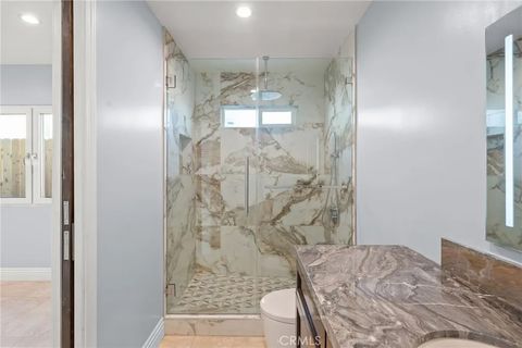 Tiny photo for 1362 Linden Avenue, Glendale, CA 91201 (MLS # GD25238119)
