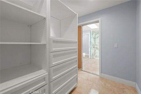 Tiny photo for 1362 Linden Avenue, Glendale, CA 91201 (MLS # GD25238119)
