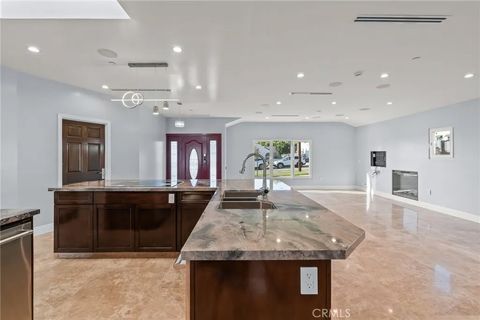 Tiny photo for 1362 Linden Avenue, Glendale, CA 91201 (MLS # GD25238119)