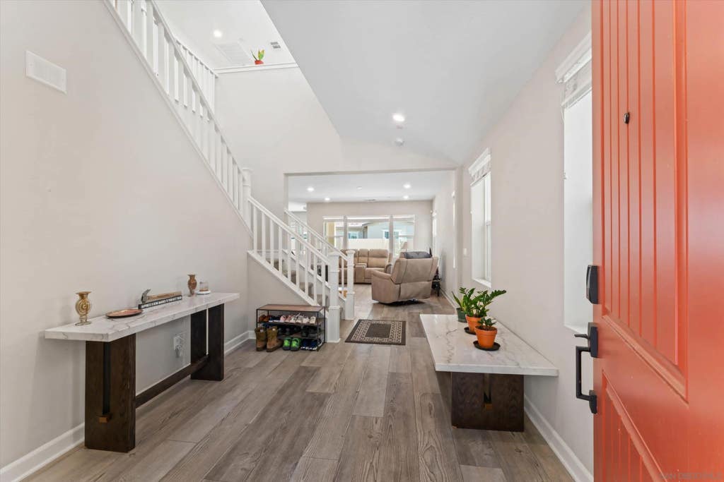 Photo of 675 Grant CT, Vista, CA 92083 (MLS # 260012991)