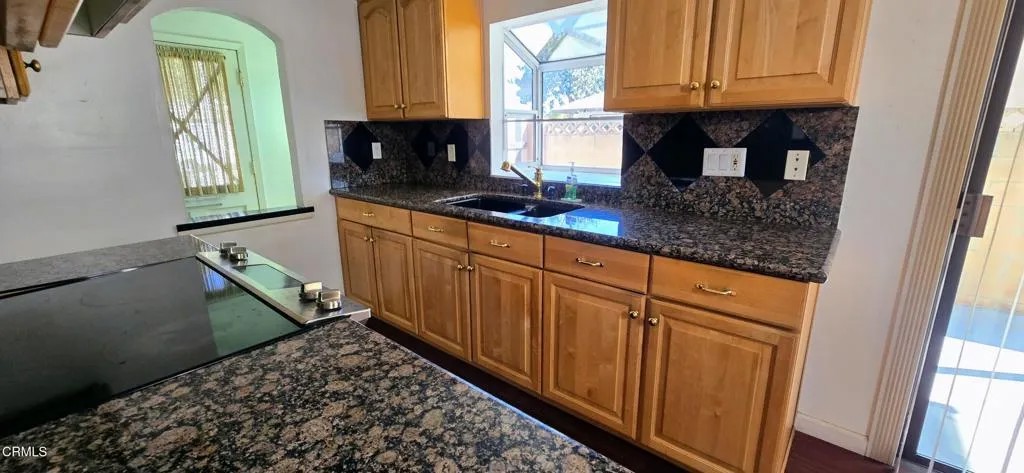 1000 Camellia Street