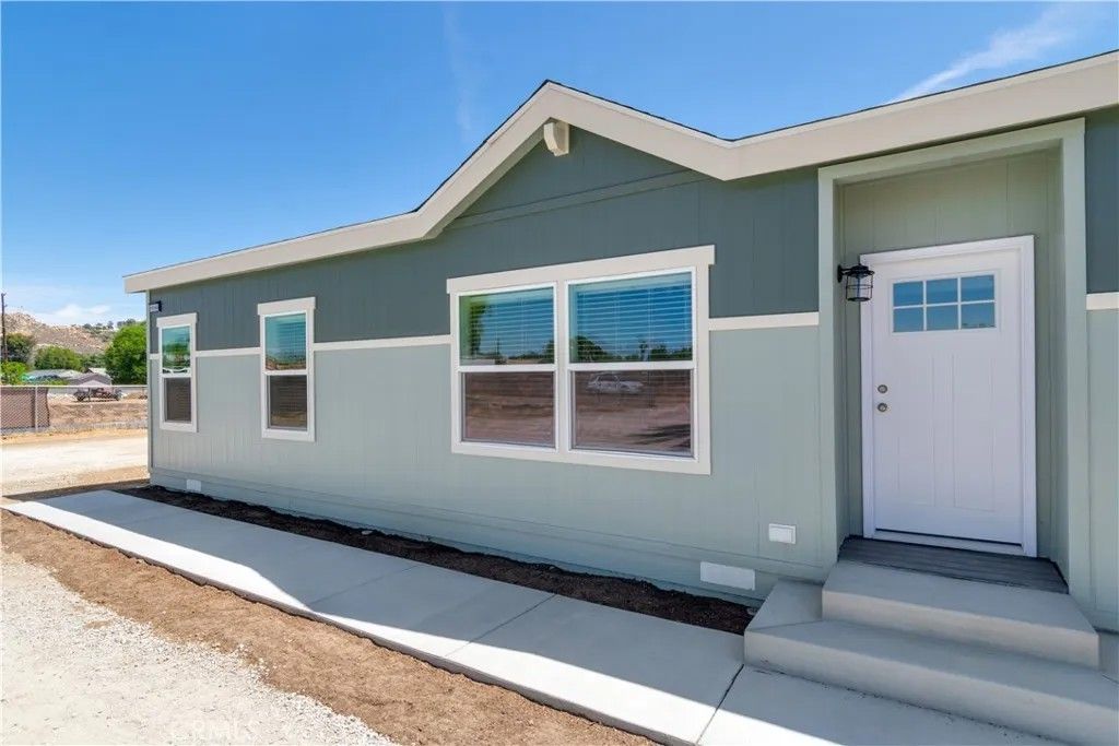 Photo of 19165 Spalding Ave, Riverside, CA 92508 (MLS # IV26087165)