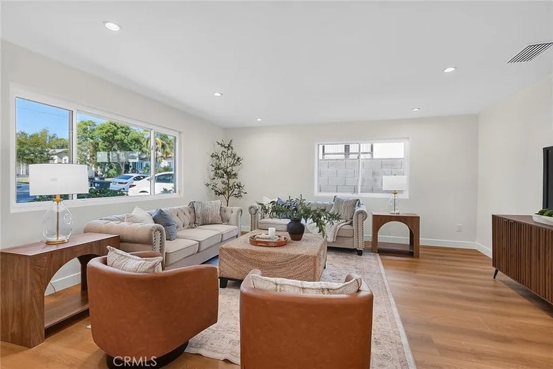 1216 Alameda Avenue