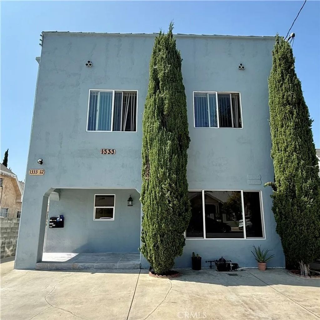 Photo of 1333 N Alexandria Avenue, Los Angeles, CA 90027 (MLS # SR26026822)