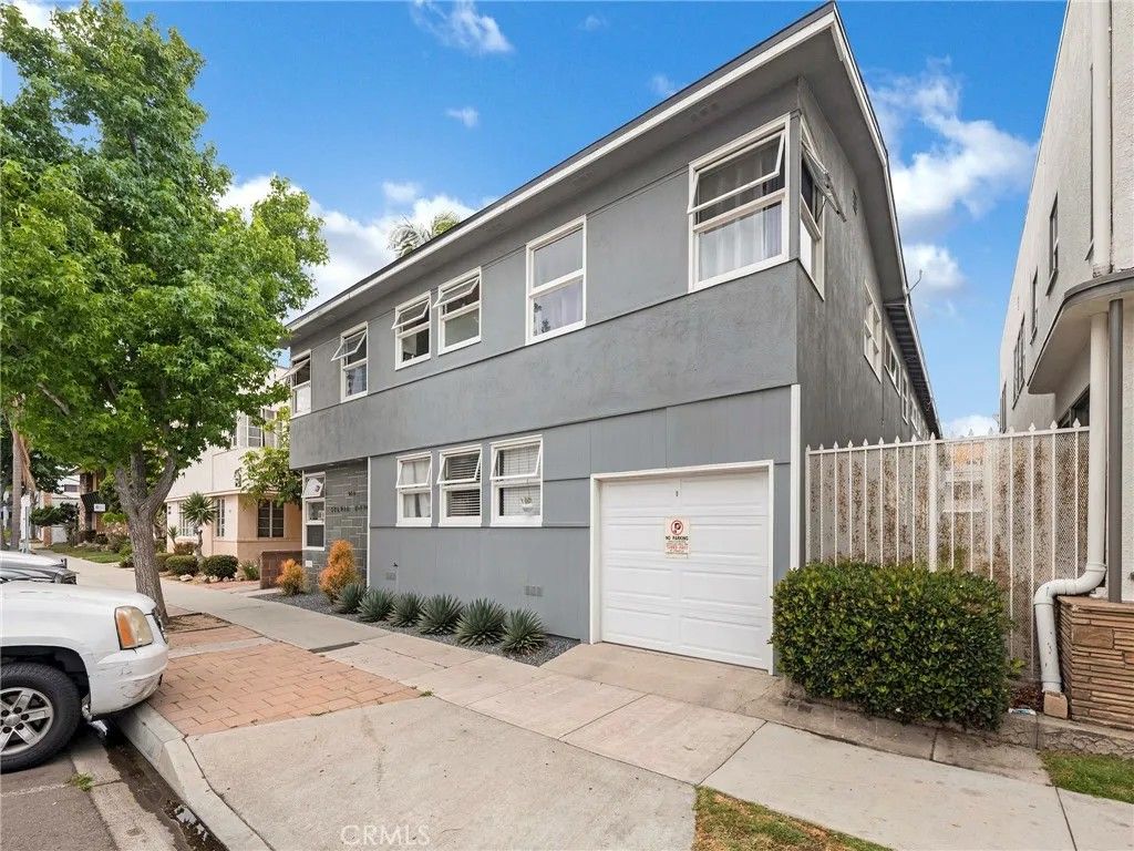 Photo of 933 E 1st Street #7, Long Beach, CA 90802 (MLS # SR25269501)