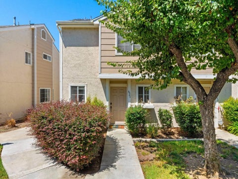 Photo of 8946 Arlingdale Way, Spring Valley, CA 91977 (MLS # 260019972)