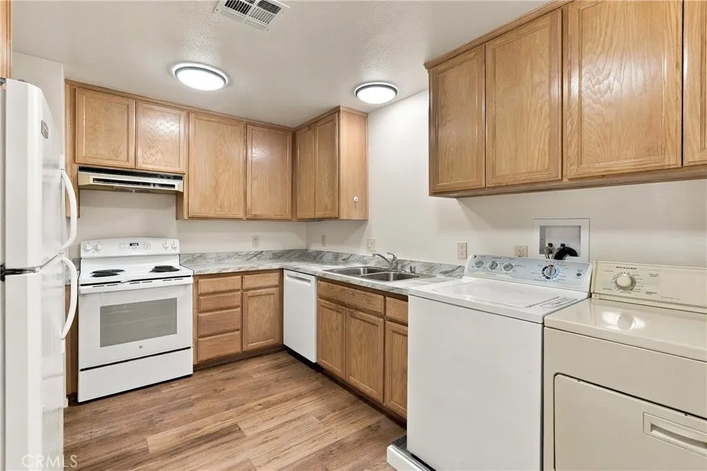 5525 Capistrano