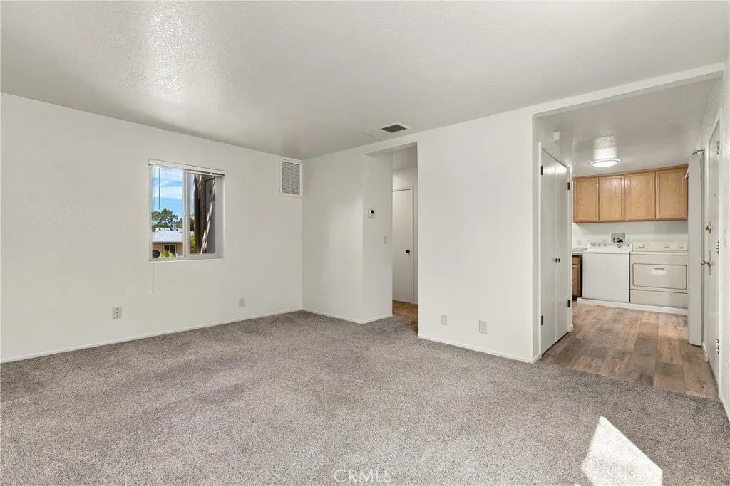 5525 Capistrano