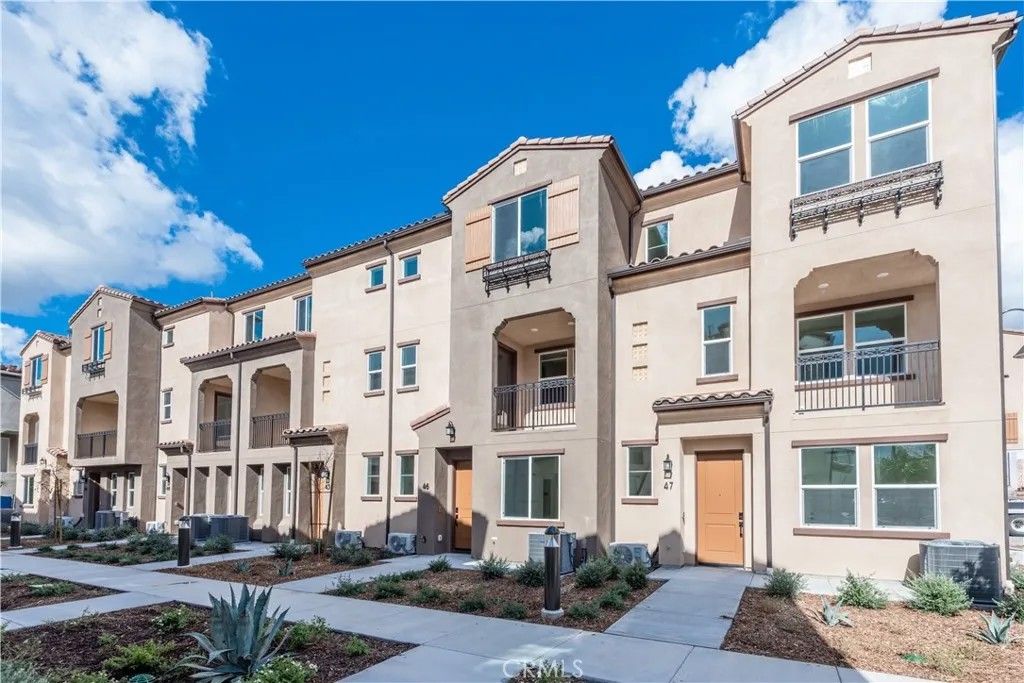 Photo of 2317 W Broadway #46, Anaheim, CA 92804 (MLS # OC26095845)