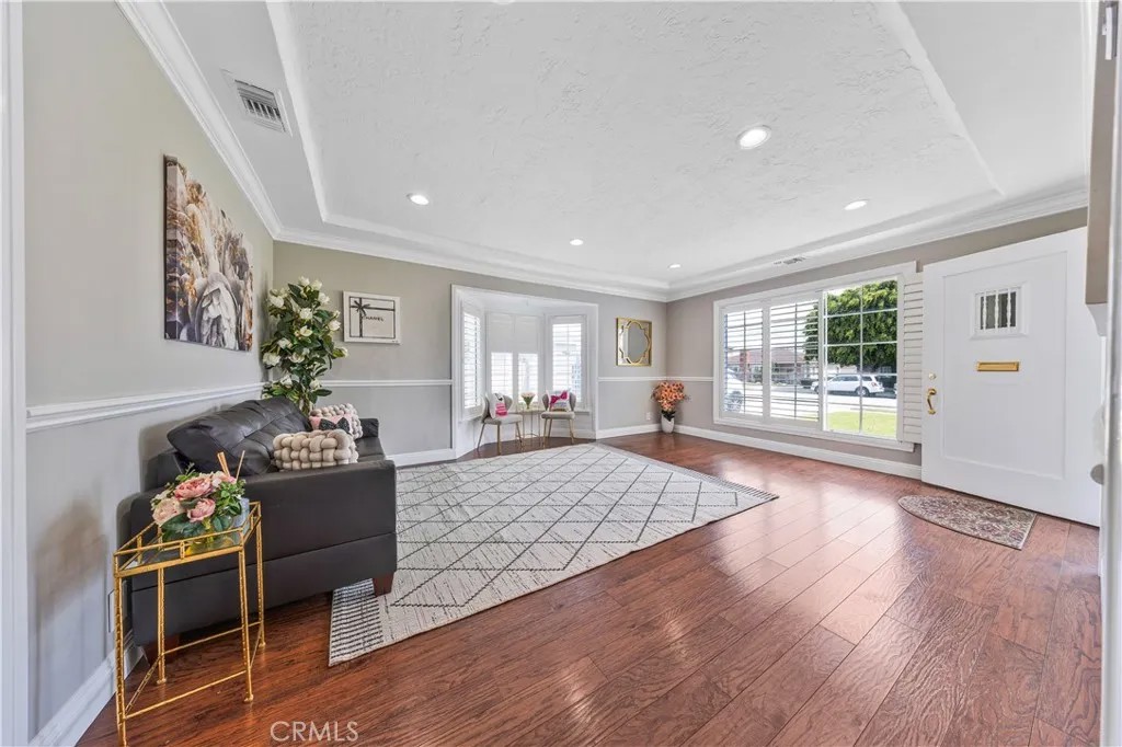 927 Montecito