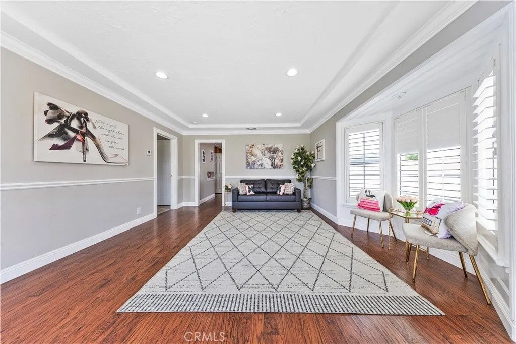 927 Montecito