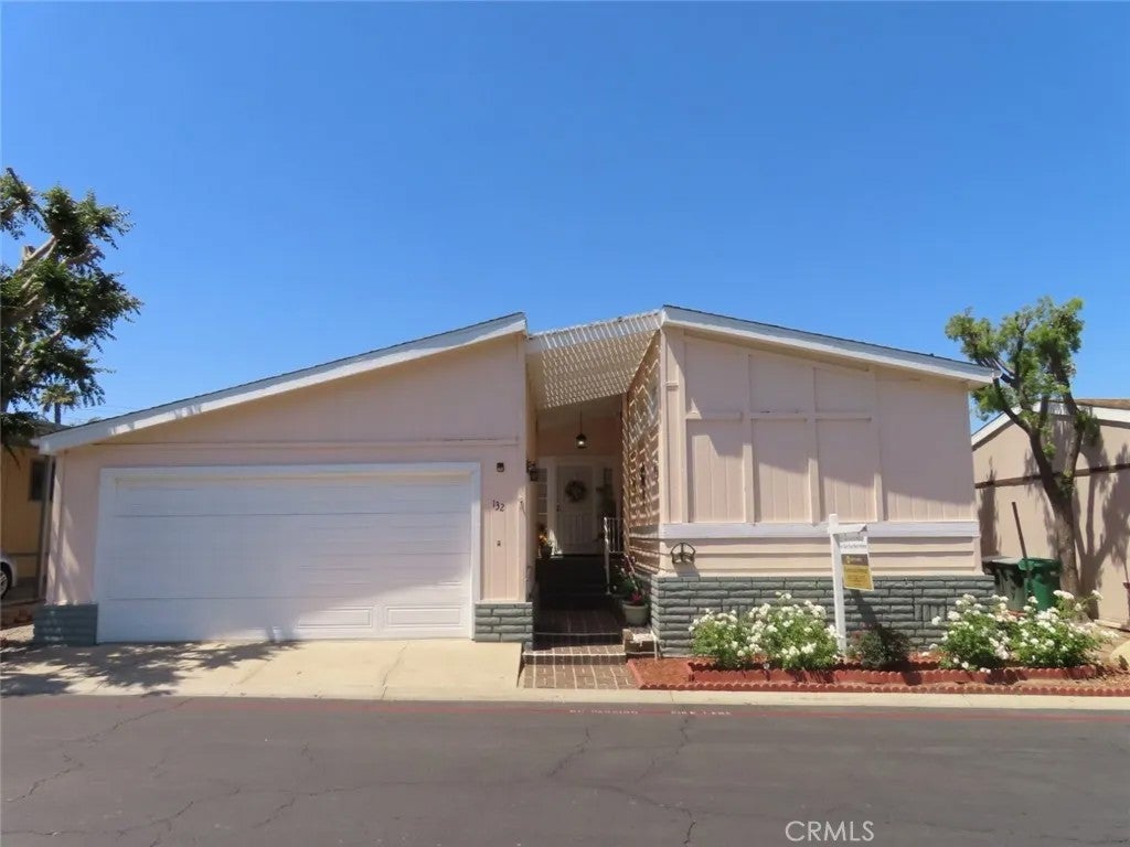 Photo of 1550 Rimpau Ave #132, Corona, CA 92881 (MLS # IG26118883)