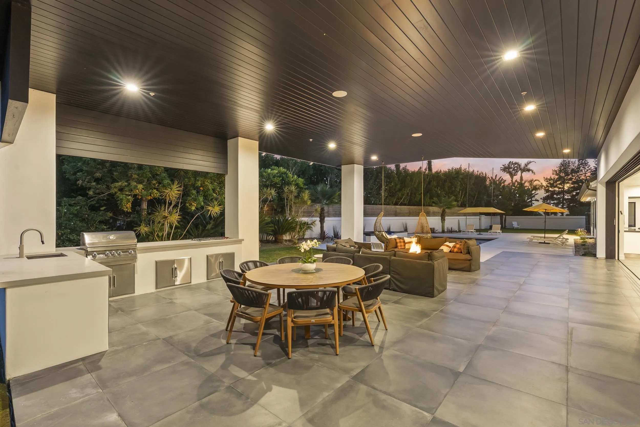 6850 Avenida de la Ronda