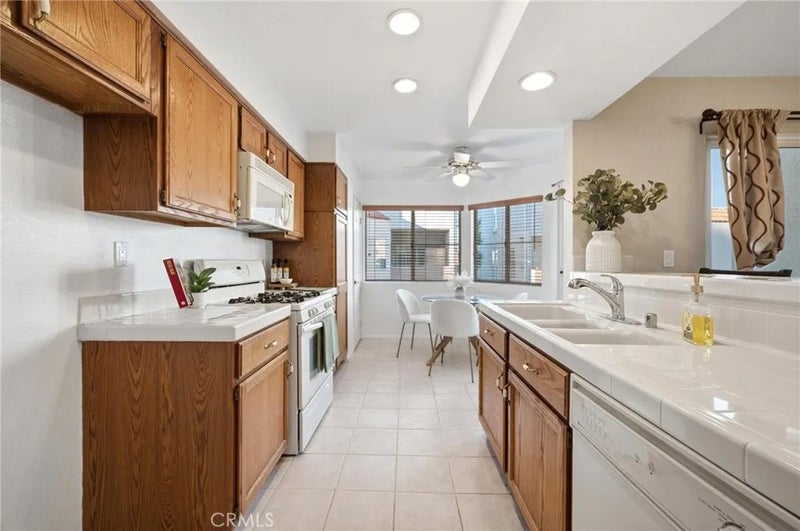 5455 Sylmar 1402