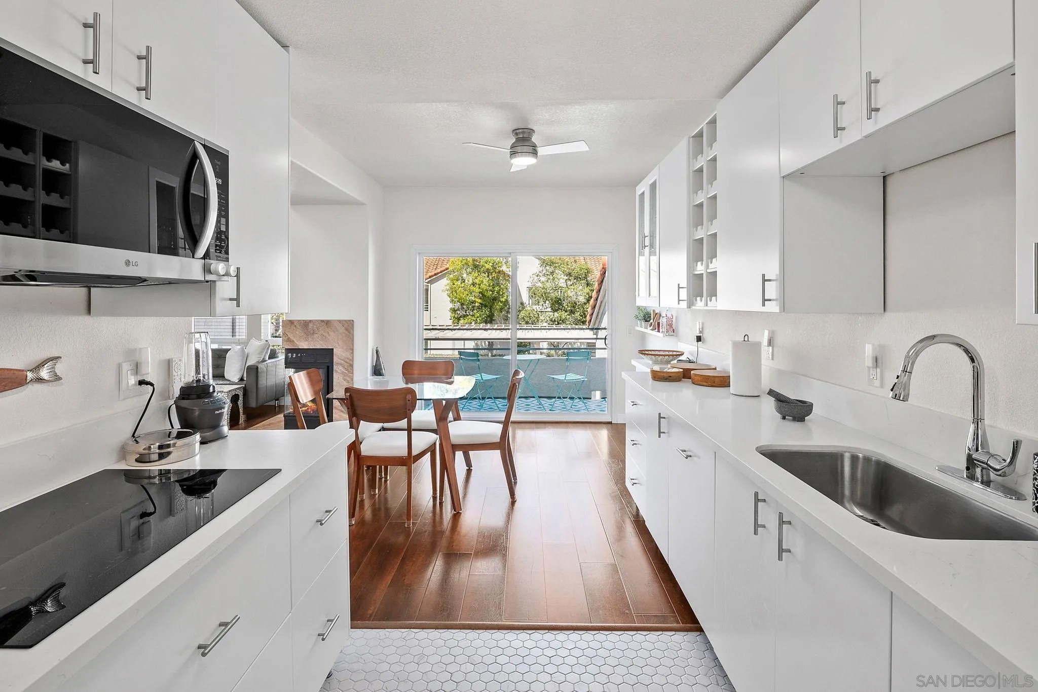 9985 Scripps Westview 41