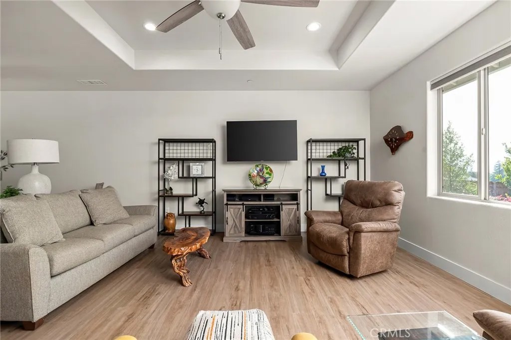 638 Circlewood