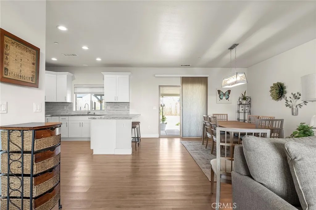 638 Circlewood