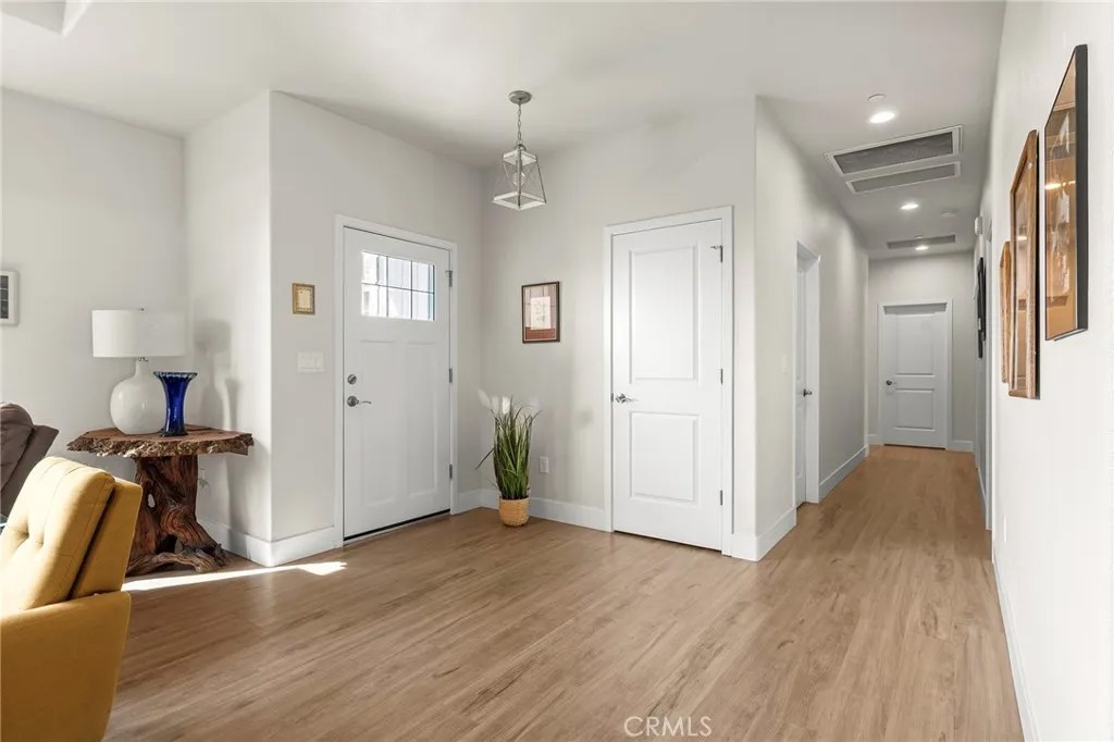 638 Circlewood