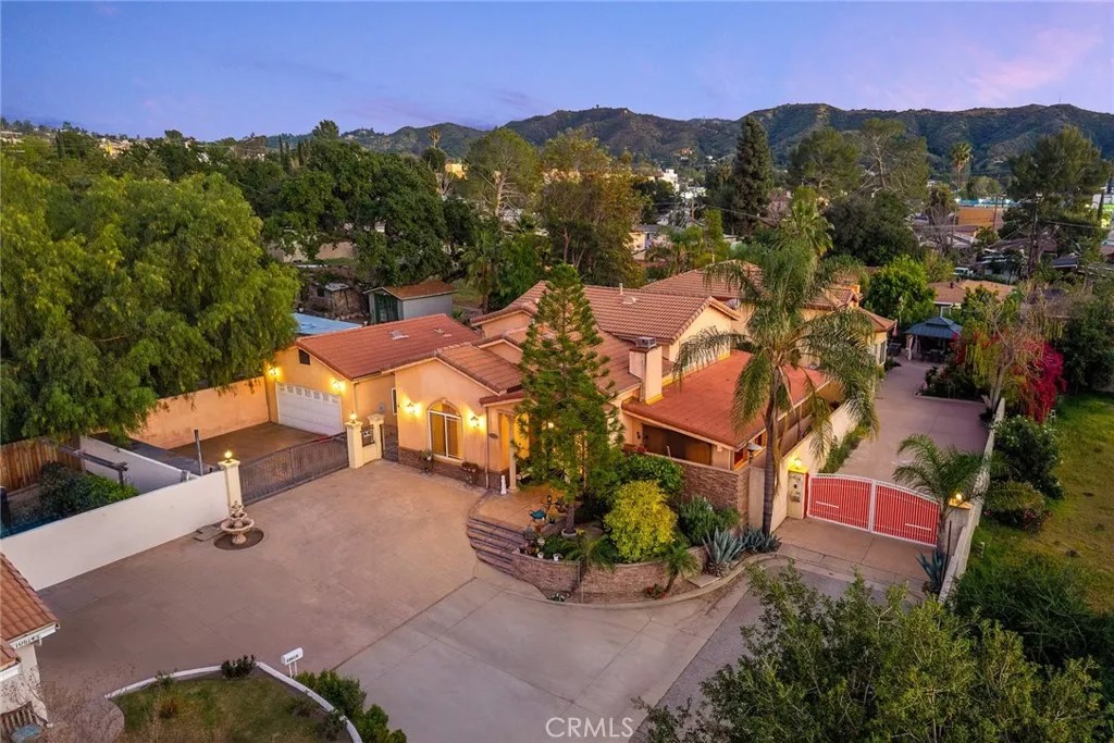 10610 Oak Tree Way
