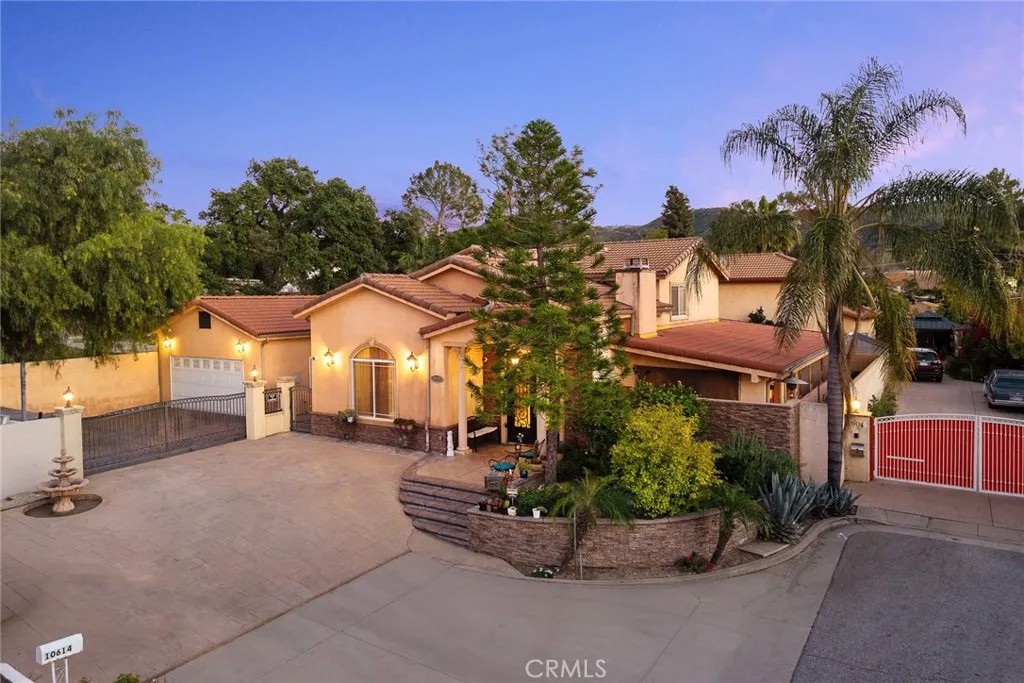 10610 Oak Tree Way