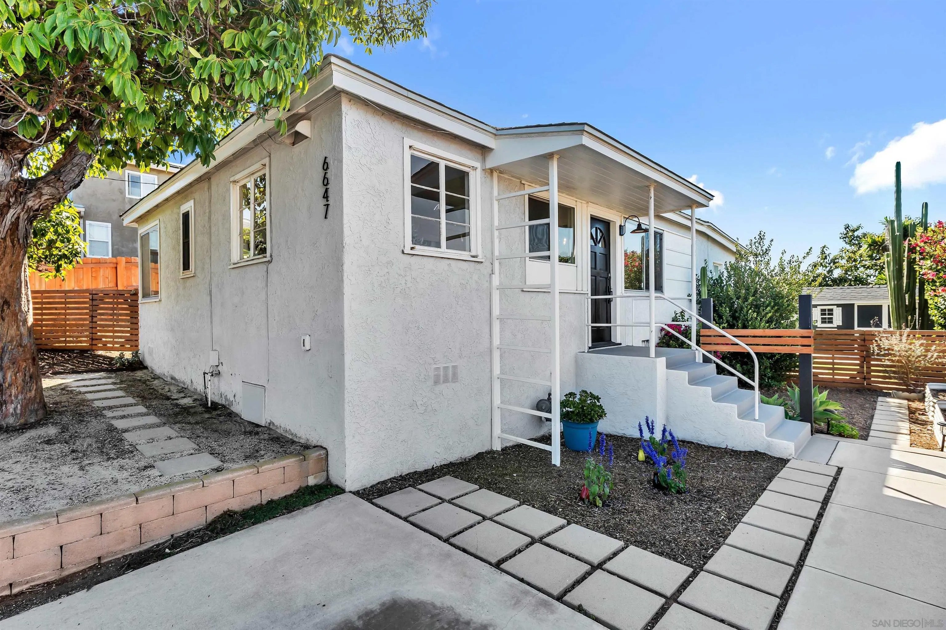 6647 Bell Court