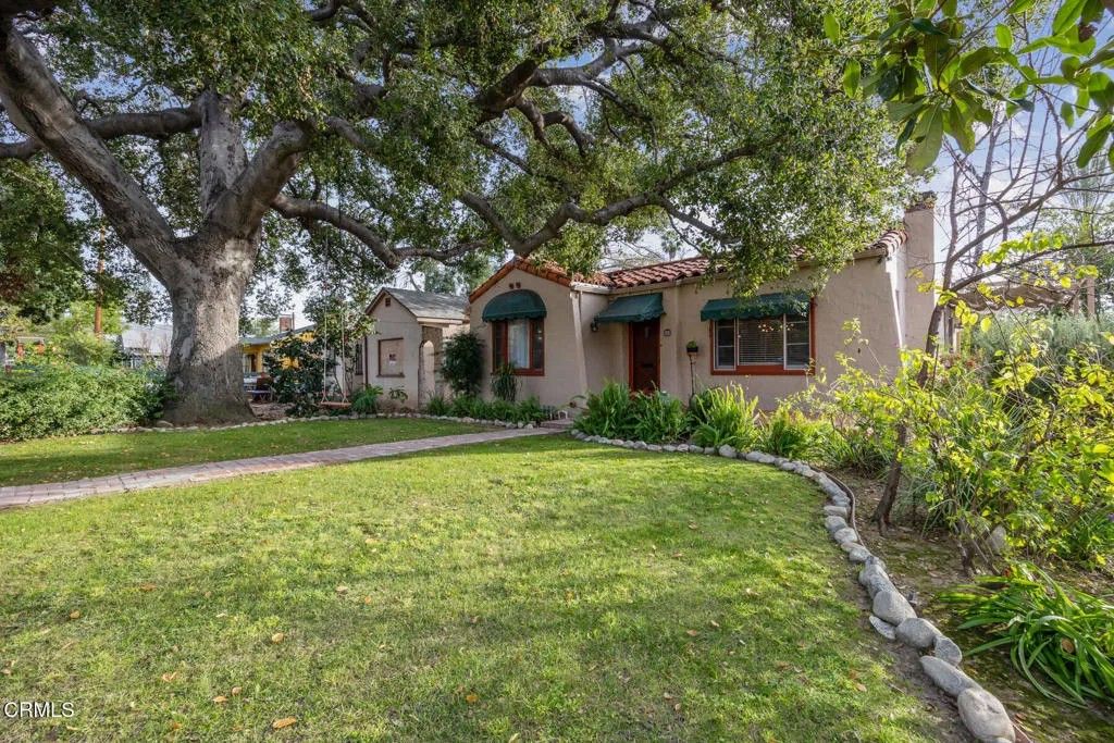 Photo of 646 E Sacramento Street, Altadena, CA 91001 (MLS # P1-25712)