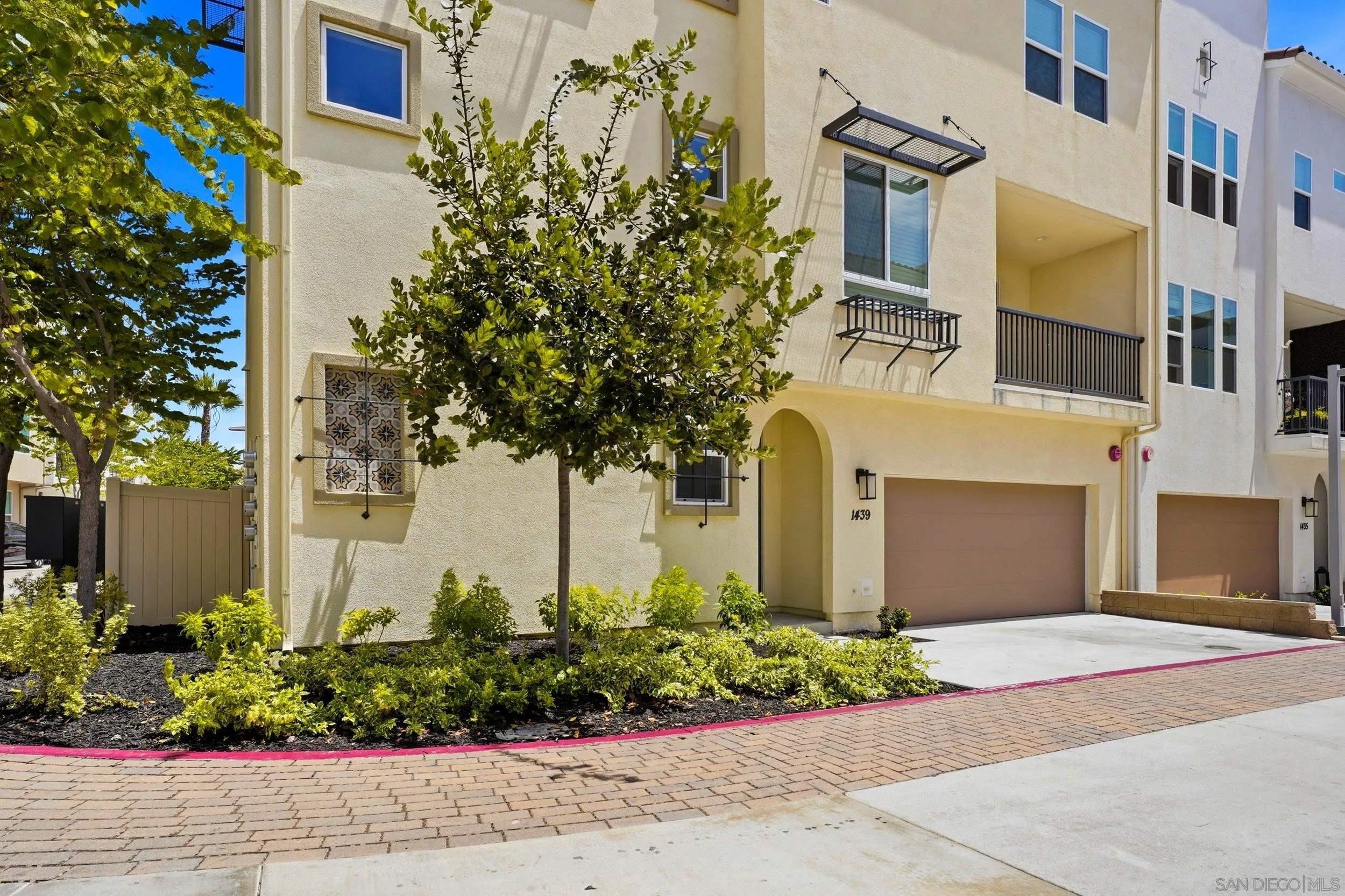 1439 El Nido Dr