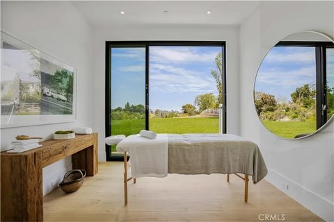 Tiny photo for 24105 HIDDEN RIDGE Road, Hidden Hills, CA 91302 (MLS # SR26009564)