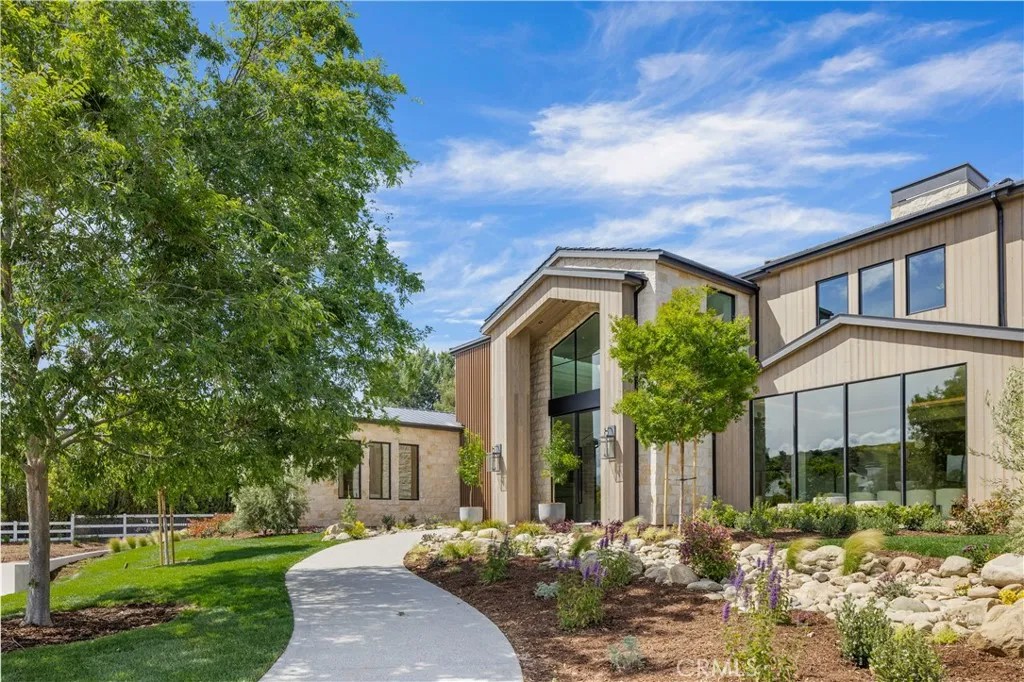 24105 HIDDEN RIDGE Road