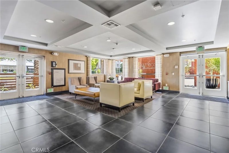 21301 Erwin Street 511