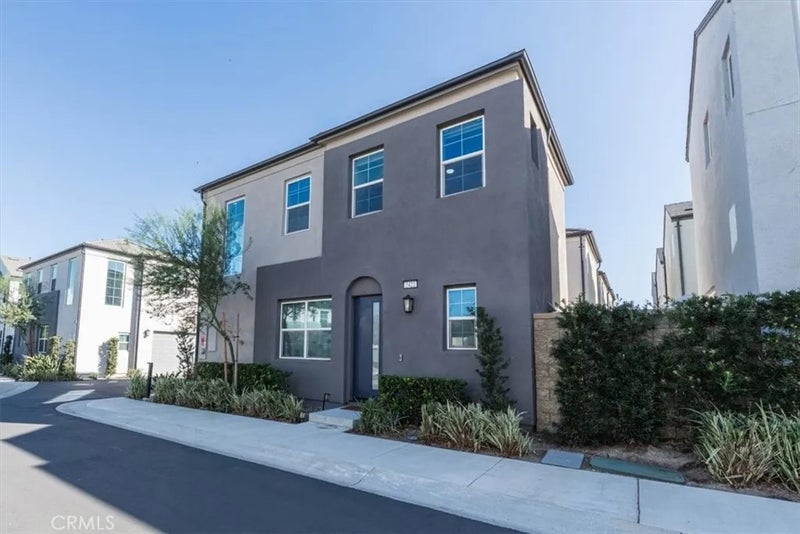 2422 E Encanto Paseo