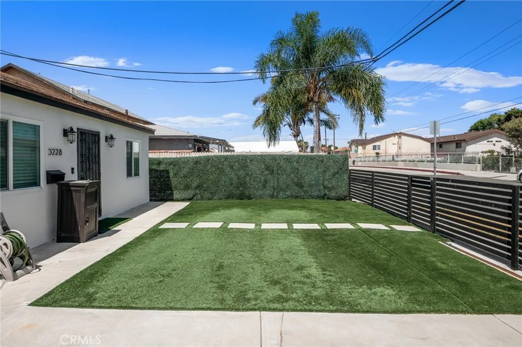 3228 W 147th