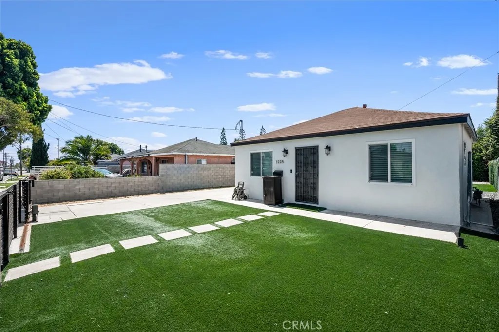 3228 W 147th