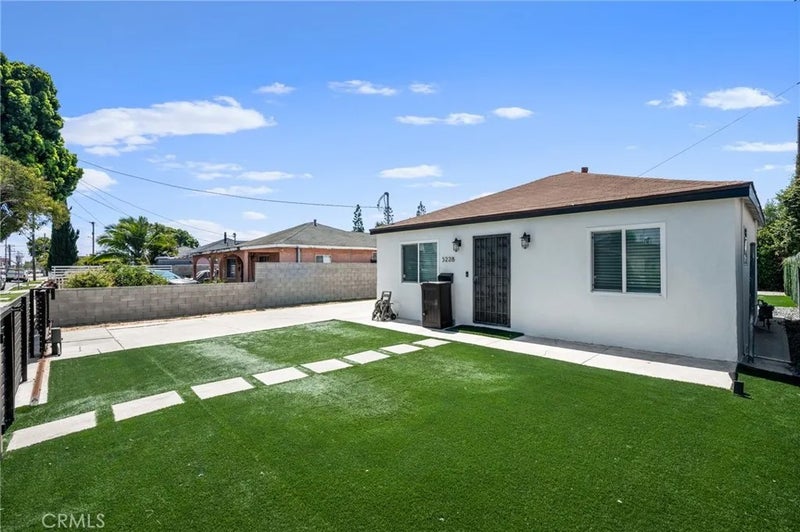 3228 W 147th