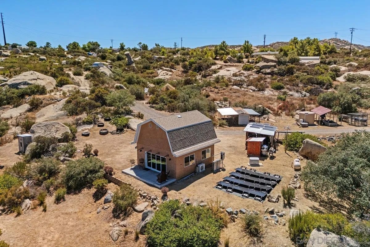 21037 Fog Ridge