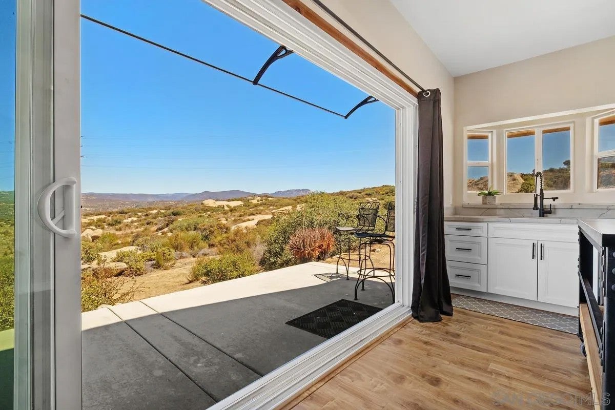 21037 Fog Ridge