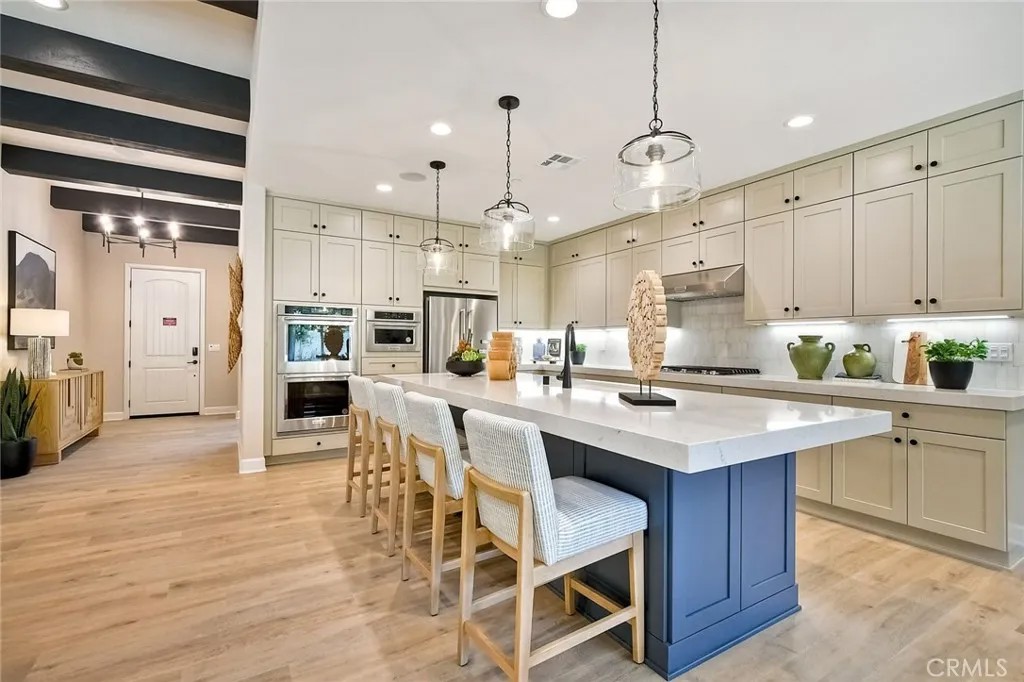 3002 Mesa Glen