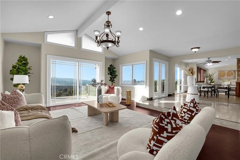 3133 Punta Del Este Drive